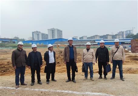 ���µ����ֹ�˾��Ŀ���в���ҵ����������̸��