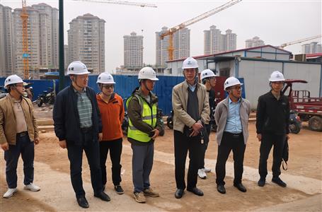 ���µ���Ͷʱ�������ڣ���Ŀ�ƽ���Ħ����