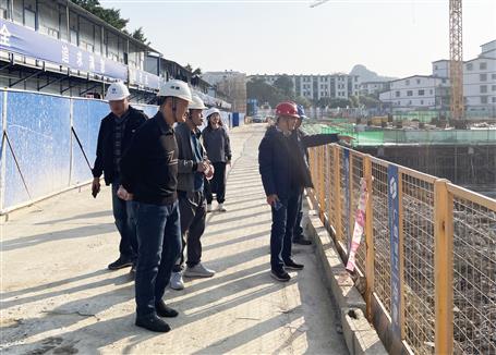 �����м���鵽�Ҹ�����Ŀ��չ�����徲������������ĩ��ͷ�徲��������