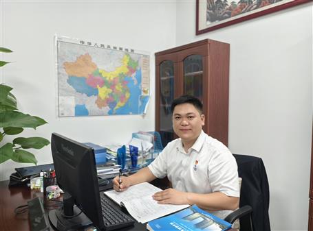 ���Ͷ��� ��ģ�����ε��ࣺʮ��ĥ�±������